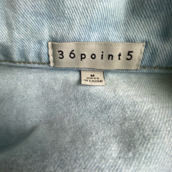 Jean Jacket Light Wash Denim Medium - Picture 7 of 9